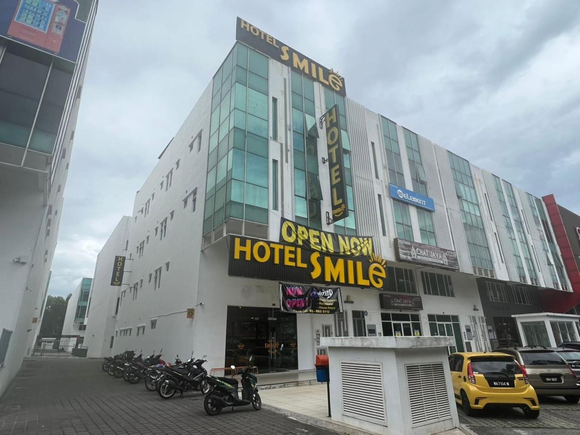 Smile Hotel Subang Airport Shah Alam Kültér fotó